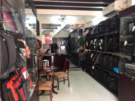 Cho thuê nhà MT Q5 nguyên căn đường Phan Văn Trị, P2, Q5.