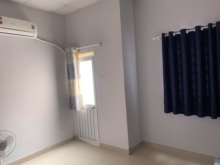 Cho thuê nguyên căn nhà hẻm xe ba gác, đường Phan Xích Long, Q. Phú Nhuận,