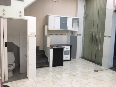Chính chủ cho thuê nhà 214/1A Lê Hồng Phong, Phường 4, Quận 5, hẽm chợ Bầu Sen. Giá thuê 13tr/tháng