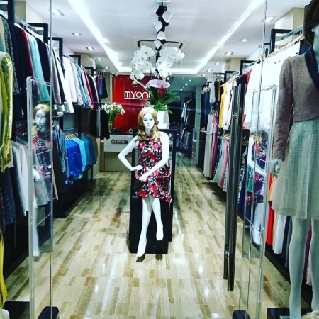 Cho thuê nhà nguyên căn mặt tiền kinh doanh Đường CMT8 , p10 , quận 3. Giá cho thuê: 42tr/tháng