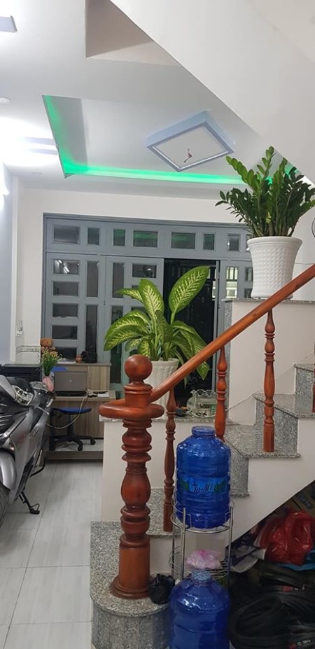 Mình cho thuê lại nhà 567/80 Lê Văn Khương, P. Hiệp Thành, Q12. Giá 3tr2/tháng