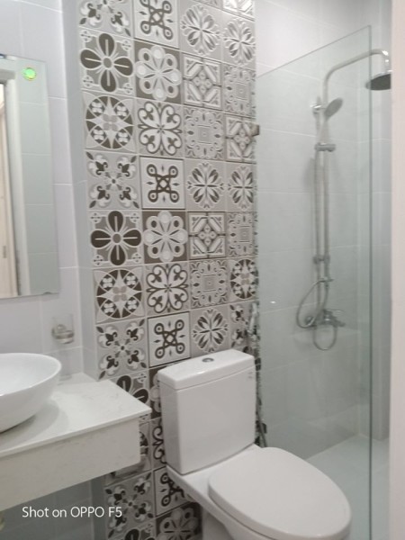 Cho thuê nhà nguyên căn 385/1 Huỳnh Văn Bánh, Phường 11, Quận Phú Nhuận. Giá cho thuê 14 triệu/tháng.