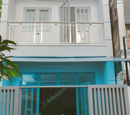 Cho thuê nhà nguyên căn Đinh Bộ Lĩnh, quận Bình Thạnh. Giá: 10tr/tháng.