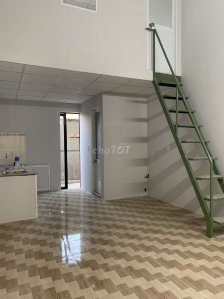 Nhà nguyên căn 1 trệt, 1 gác rộng 35m2, giá 3 triệu/tháng, hẻm 341/7 Vườn Lài, Quận 12