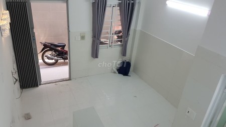 Nhà nguyên căn cần cho thuê giá 6 triệu/tháng, dtsd 65m2, 3 tầng, số 8/7E đường số 9, Thủ Đức