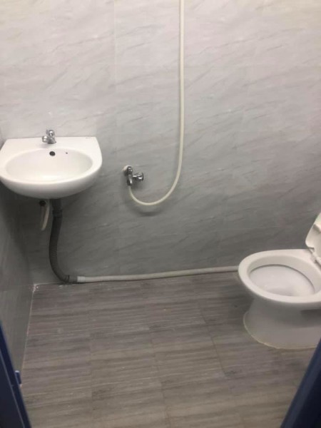 Nhà nguyên căn đường 8m khu VIP , 56/7 Trần Hưng Đạo q.Tân Phú. Giá nguyên căn cho mùa dịch 8tr/tháng