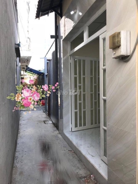 Cho thuê nhà nguyên căn 1 trệt + 1 lầu đường Mai Hắc Đế, Phường 15, Quận 8