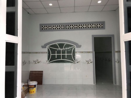 Nguyên căn cấp 4 một trệt rộng 40m2, cho thuê giá 4.5 triệu/tháng. Hẻm 54/32/5 Nguyễn Ảnh Thủ