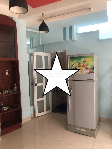 Nhà hẻm 4m, Cách Mạng Tháng Tám, Quận 3 cần cho thuê giá 12 triệu/tháng, dt 90m2