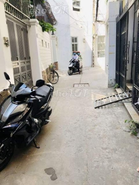 Hẻm Phan Đăng Lưu, Quận Phú Nhuận, có nhà cần cho thuê giá 14 triệu/tháng, dtsd 50m2