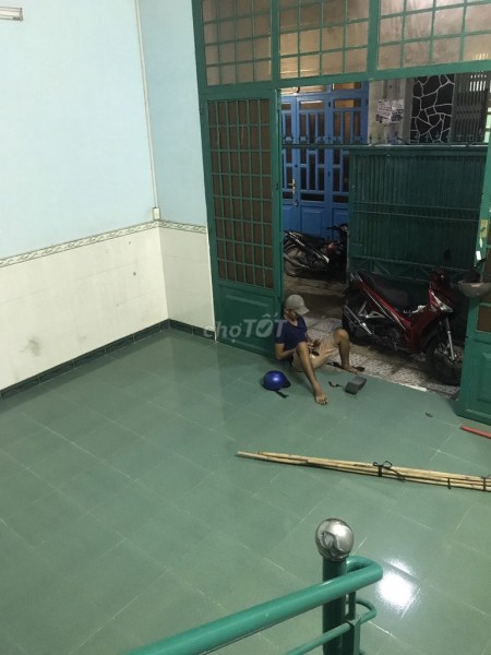 Trống nhà đường Hà Huy Giáp, Quận 12 cần cho thuê giá 130m2, giá 4.5 triệu/tháng, LHCC