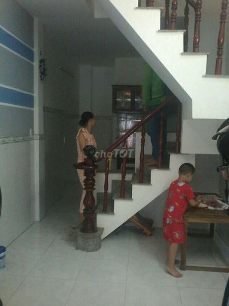 Cho thuê nhà chính chủ rộng 35m2, 1 trệt, 2 lầu, 3 PN, đường Thới An 21, Quận 12, giá 5 triệu/tháng