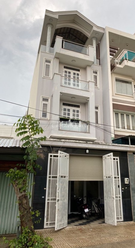 Có nhà đường số 17, Quận Bình Tân cần cho thuê giá 20 triệu/tháng, dtsd 135m2