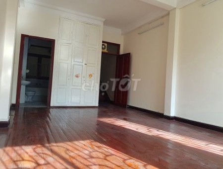 Hẻm 26/38 Nguyễn Minh Hoàng, Tân Bình cần cho thuê nguyên căn rộng 80m2, giá 27 triệu/tháng