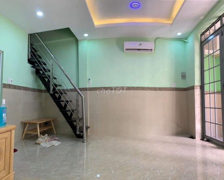 Trống nhà đường Tôn Thất Thuyết, Quận 4 cần cho thuê giá 8 triệu/tháng, dtsd 29m2