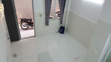 Nhà nguyên căn rộng 85m2, 3 tầng cần cho thuê giá 5.5 triệu/tháng, đường số 13, Thủ Đức