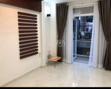 Cho thuê nhà rộng 135m2 (3.5mx9m), rộng thoáng, 4 tầng, hẻm Vĩnh Viễn, Quận 10, giá 18 triệu/tháng