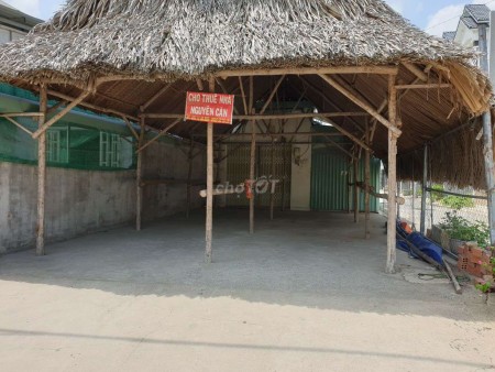 Cho thuê nguyên căn Quận 9, cấp 4 một trệt trống suốt, dtsd 120m2, giá 6 triệu/tháng, lh 0909891619