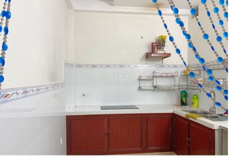 Nguyên căn Quận Thủ Đức, dtsd 52m2, 1 trệt, 1 gác, giá 8 triệu/tháng, lh 0938626759