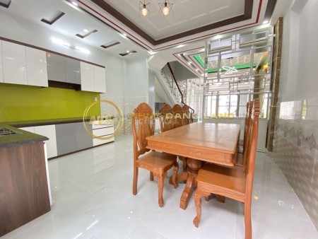 Trống nhà hẻm xe hơi Bùi Đình Túy, Bình Thạnh cần cho thuê giá 24 triệu/tháng, dtsd 68m2