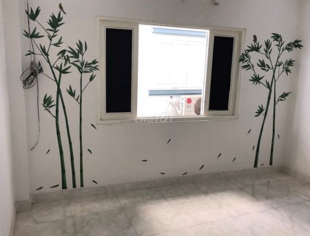 Nhà rộng 80m2, nguyên căn 1 trệt, 2 lầu, có sân thượng, đường Tạ Quang Bửu, Quận 8, giá 7.3 triệu/tháng