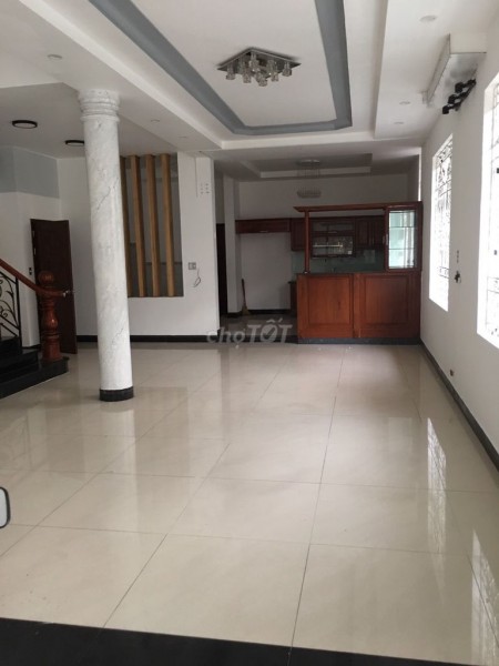 Trống nhà hẻm xe hơi Lạc Long Quân, Tân Bình cần cho thuê giá 22 triệu/tháng, dtsd 240m2