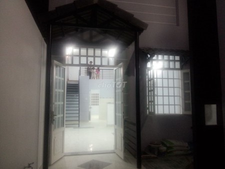 Chủ cho thuê nguyên căn rộng 80m2, 2 tầng, chưa nội thất, đường Hoàng Diệu, Thủ Đức, giá 8 triệu/tháng