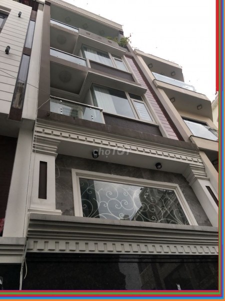 Nhà lớn mặt tiền đường D5 Bình Thạnh. Nhà đẹp rộng thích hợp kinh doanh đa ngành nghề. Yên tâm về giá