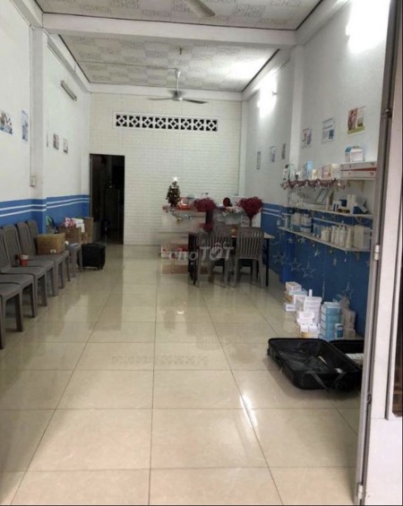 Nguyên căn rộng 240m2, 3 tầng, giá 20 triệu/tháng. Hẻm lớn Hoàng Hoa Thám, Tân Bình