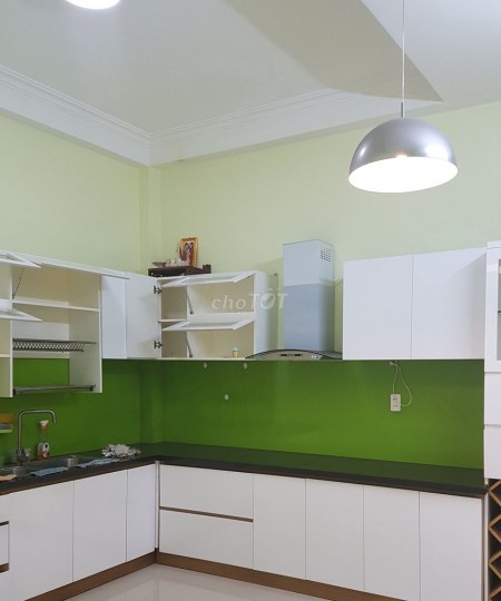 Nguyên căn đường Hồng Hà, Tân Bình cần cho thuê giá 18 triệu/tháng, dtsd 64m2