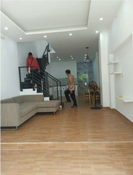 Trống nhà rộng 56m2, 2 PN, có sẵn nội thất, hẻm đường số 2, Quận Thủ Đức, giá 10 triệu/tháng