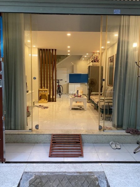 Hẻm an ninh Lý Chính Thắng, Quận 3 cần cho thuê giá 20 triệu/tháng, dtsd 40m2, LHCC