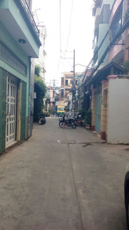 Trống nhà hẻm Âu Cơ, Quận Tân Phú cần cho thuê giá 8.5 triệu/tháng, dtsd 25m2