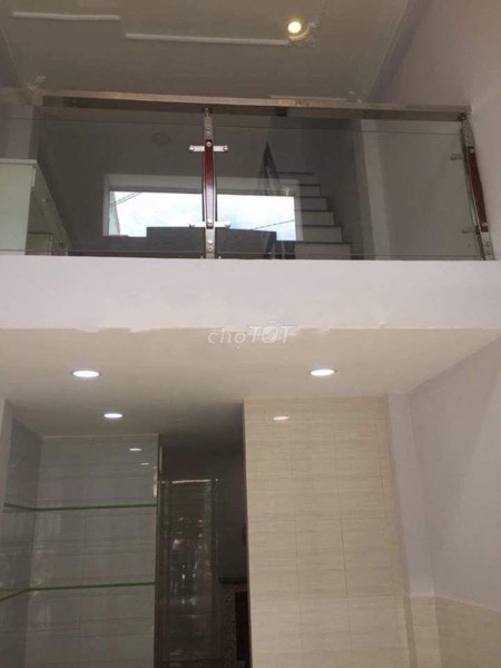 Chủ cho thuê nhà rộng 25m2, giá 12 triệu/tháng. MT đường số 32B, Quận 6