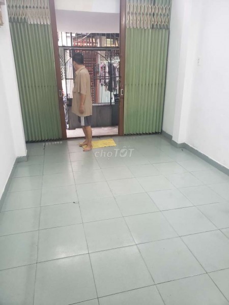 Nguyên căn rộng 48m2, đường Phan Văn Trị, Quận 5, 4 PN, còn mới, giá 14 triệu/tháng