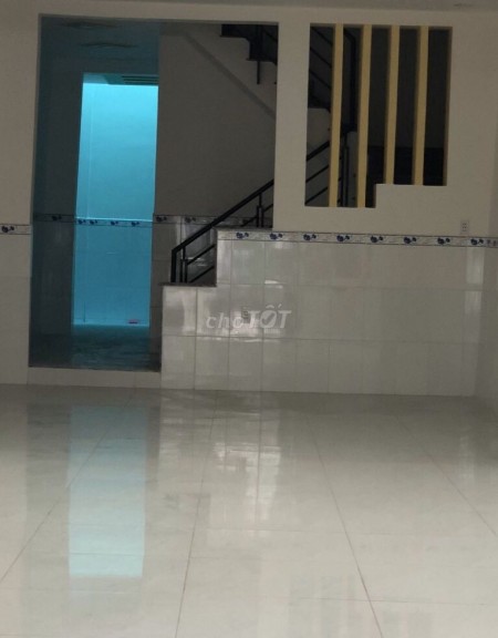 Nguyên căn đường Bắc Hải, Quận 10 cần cho thuê giá 13.2 triệu/tháng, dtsd 50m2