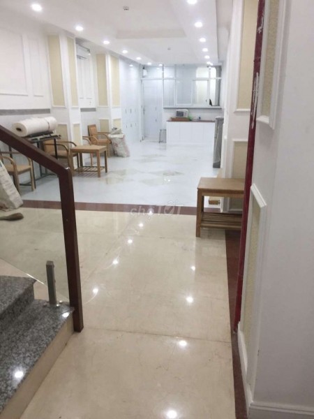 Nguyên căn chính chủ rộng 135m2, 3 tầng, 6 PN, hẻm 351/11 Lê Đại Hành, Quận 11, giá 15 triệu/tháng