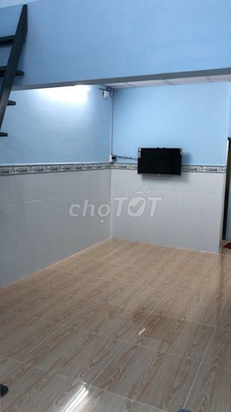 Cho thuê nhà Quận Tân Phú, nguyên căn rộng 40m2, 2 tầng, giá 5 triệu/tháng, lh 0907296160