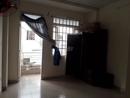 Cần cho thuê nhà rộng 96m2, 2 PN, có ban công, có sẵn đồ, hẻm 360/8 Quang Trung, giá 8 triệu/tháng