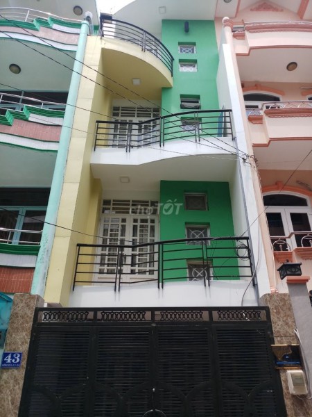 Nhà nguyên căn mới xây cần cho thuê. Nhà bao đẹp xem nhà sẽ thích ngay. Ngay đường Cô Giang Quận Phú Nhuận