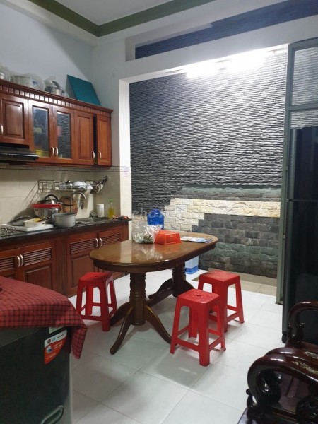 Hẻm xe hơi một xẹc có dtsd 56m2 (4mx19m), Tân Kỳ Tân Quý, Tân Phú, giá 14 triệu/tháng