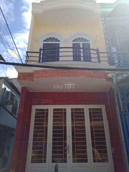 Nhà 1 trệt 1 lầu Hiệp Bình Chánh Thủ Đức gần Phạm Văn Đồng mới sạch sẽ, thoáng với giá thuê chỉ 6 triệu.