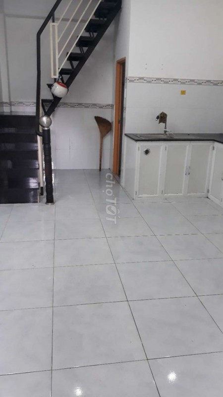 Cần cho thuê nguyên căn rộng 28m2, 1 trệt, 1 lầu, hẻm 88 Hồng Lạc, Tân Bình, giá 5 triệu/tháng