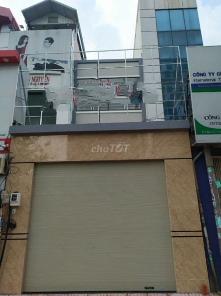 Nhà cho thuê mặt tiền đường Cộng Hòa. Giá thuê 38 triệu/tháng với khách thiện chí sẽ thương lượng lại