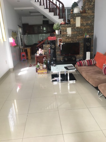 Cho thuê nguyên căn Quận 2 rộng 50m2, 3 PN, chưa nội thất, giá 10 triệu/tháng, lh