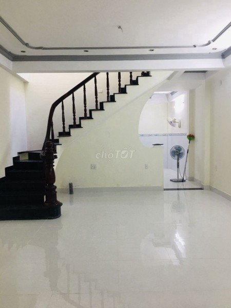 Có nhà Nguyễn Đăng Giai, Quận 2 cần cho thuê giá 16 triệu/tháng, dtsd 68m2