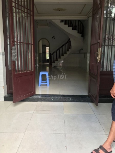 Cho thuê nhà rộng 64m2, 1 trệt, 1 lầu Quận Tân Phú, giá 10 triệu/tháng, LH 0367223878