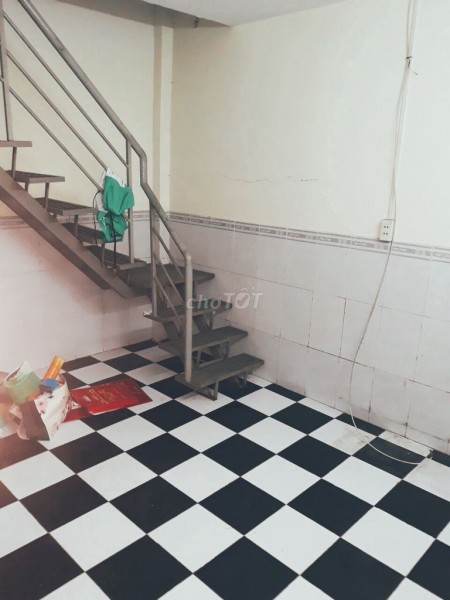 Hẻm Phan Huy Ích, gần Khang Gian có căn nhà rộng 29m2, 1 trệt, 1 lầu, cần cho thuê giá 4 triệu/tháng