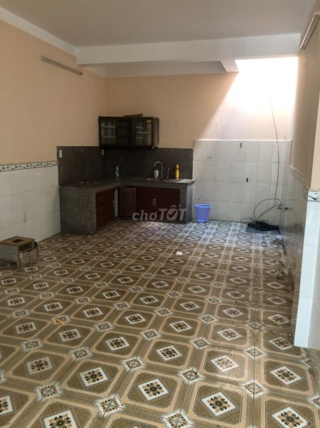 Hẻm xe hơi Phạm Văn Đồng, Quận Gò Vấp cần cho thuê giá 9 triệu/tháng, dtsd 76m2