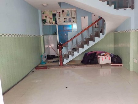 Nhà tại đường Huỳnh Thị Hai phường Hiệp Thành Quận 12 cho thuê giá 5 triệu/tháng có 2 phòng ngủ.